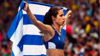 La griega Stefanidi gana el oro en salto con pértiga