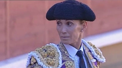 Triunfal reaparición de Cristina Sánchez en Cuenca, a hombros con El Juli