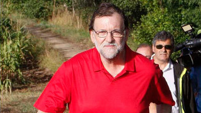 Rajoy insta al PSOE a "dar una salida si se niega" en la investidura