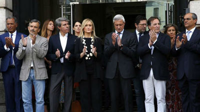 Comunidad y Ayuntamiento guardan un minuto de silencio por las víctimas de Italia