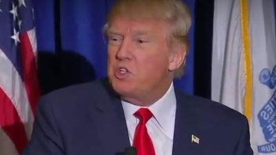 Trump advierte que los indocumentados deberán salir de EEUU para legalizarse