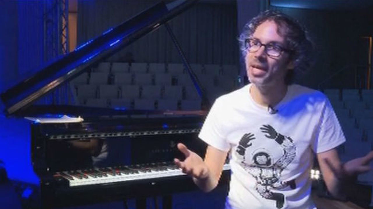 James Rhodes: "Nunca le diría a una niña que Beethoven importa más que Bieber"