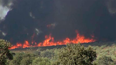 El incendio del Castillo de las Guardas (Sevilla) es intencionado, según la Junta
