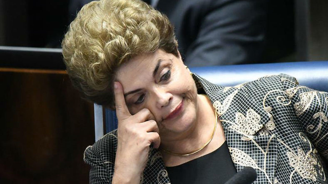 Rousseff, con sabor "amargo" de "injusticia", denuncia un "golpe de Estado"