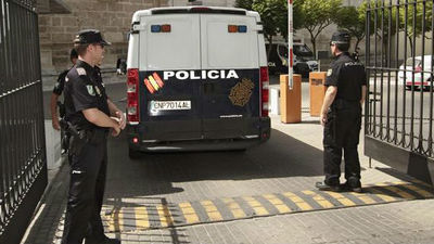 Detenidas 29 personas por realizar matrimonios de conveniencia por 13.000 euros