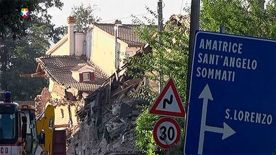 Suben a 294 los muertos por el seísmo en Italia, mientras los evacuados esperan soluciones