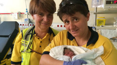 Una mujer da a luz a una niña en el Metro de Callao