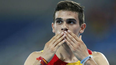 Bruno Hortelano "evoluciona favorablemente" y pasa a planta en el hospital