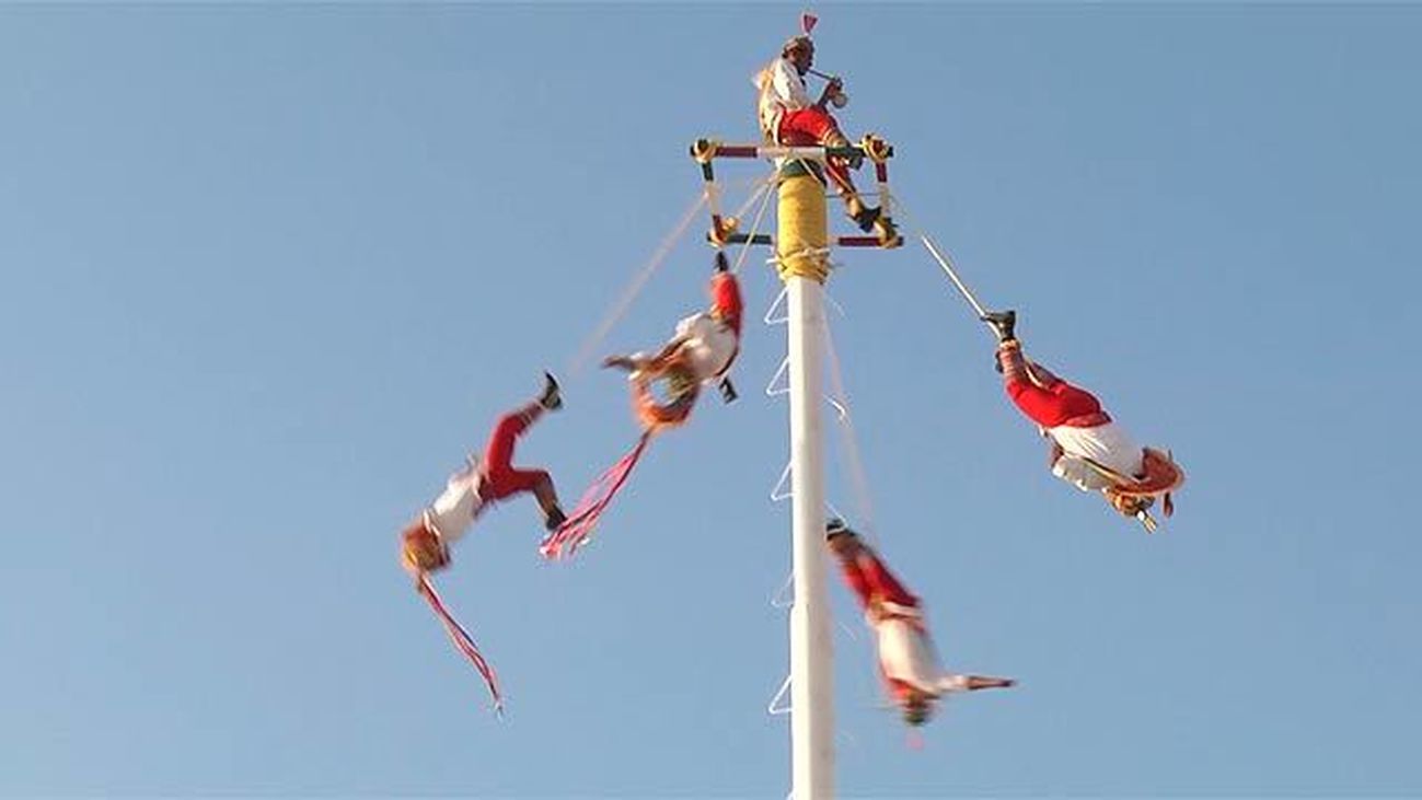 Los Voladores de Papantla