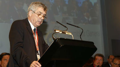 Villar retira su candidatura a la presidencia de la UEFA