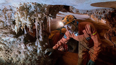 Pedro Duque viaja al centro de la Tierra