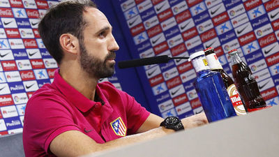 Juanfran: "A día de hoy no veo un Atlético sin Simeone"