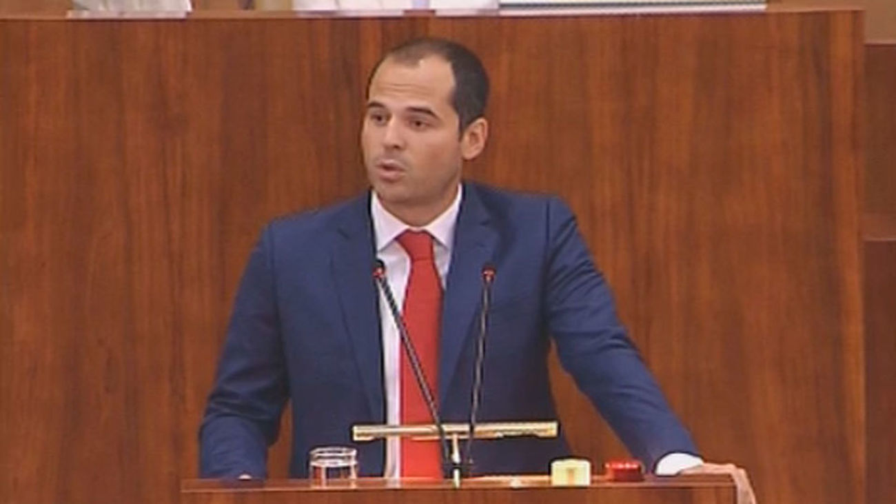 Aguado dice que el crecimiento económico es "anecdótico" si hay desempleo