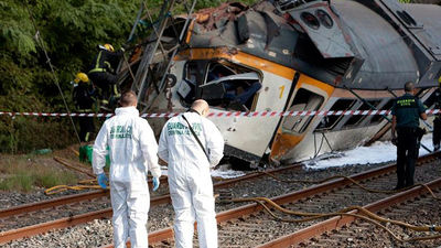 Cuatro muertos y 49 heridos graves al descarrilar un tren en Pontevedra