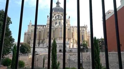 Pum, pum... ¿quién es? ¡Abre la muralla!