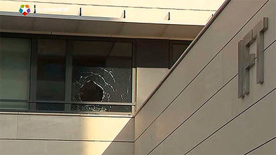 Daños por impactos de proyectiles en dos centros universitarios de Cantoblanco