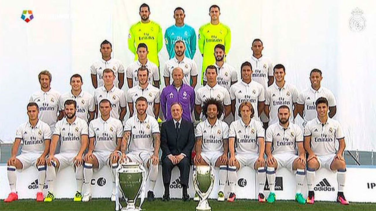 El Real Madrid se hace la foto de familia con la Copa y Supercopa de Europa