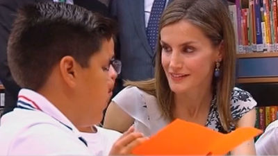 La Reina Letizia inaugura el curso escolar en un colegio de Almería