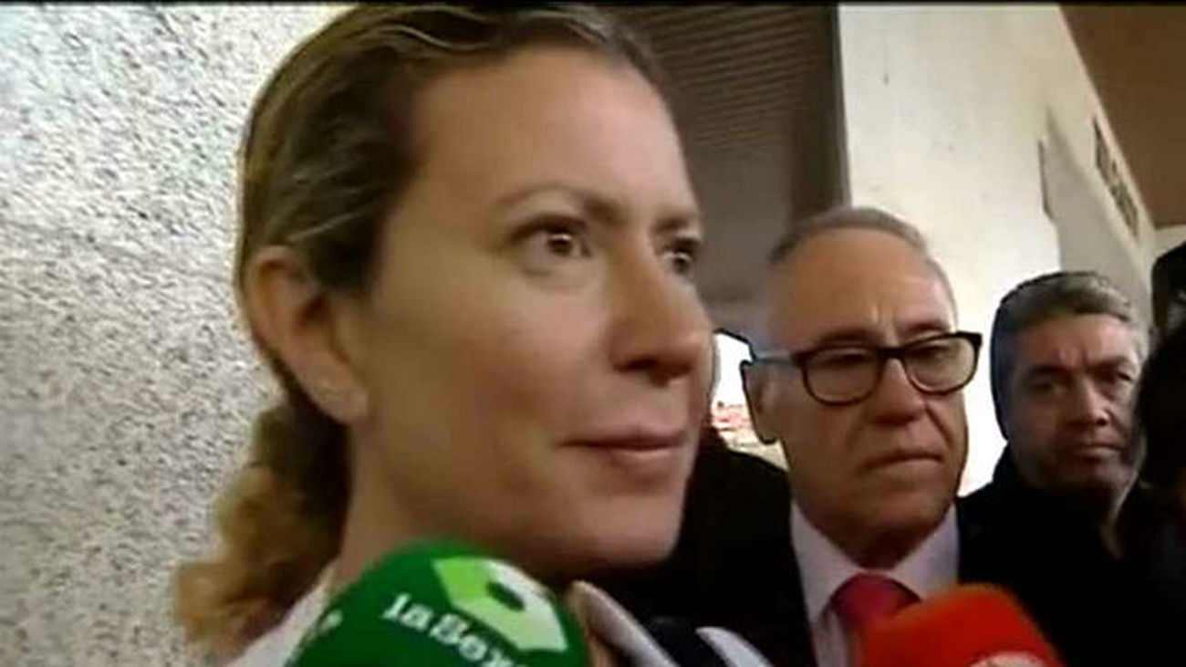 La madre de Diana Quer declara en el juzgado y espera recuperar a sus hijas