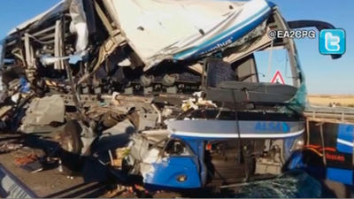 Una mujer muerta y siete heridos graves en un accidente de autobús en Soria