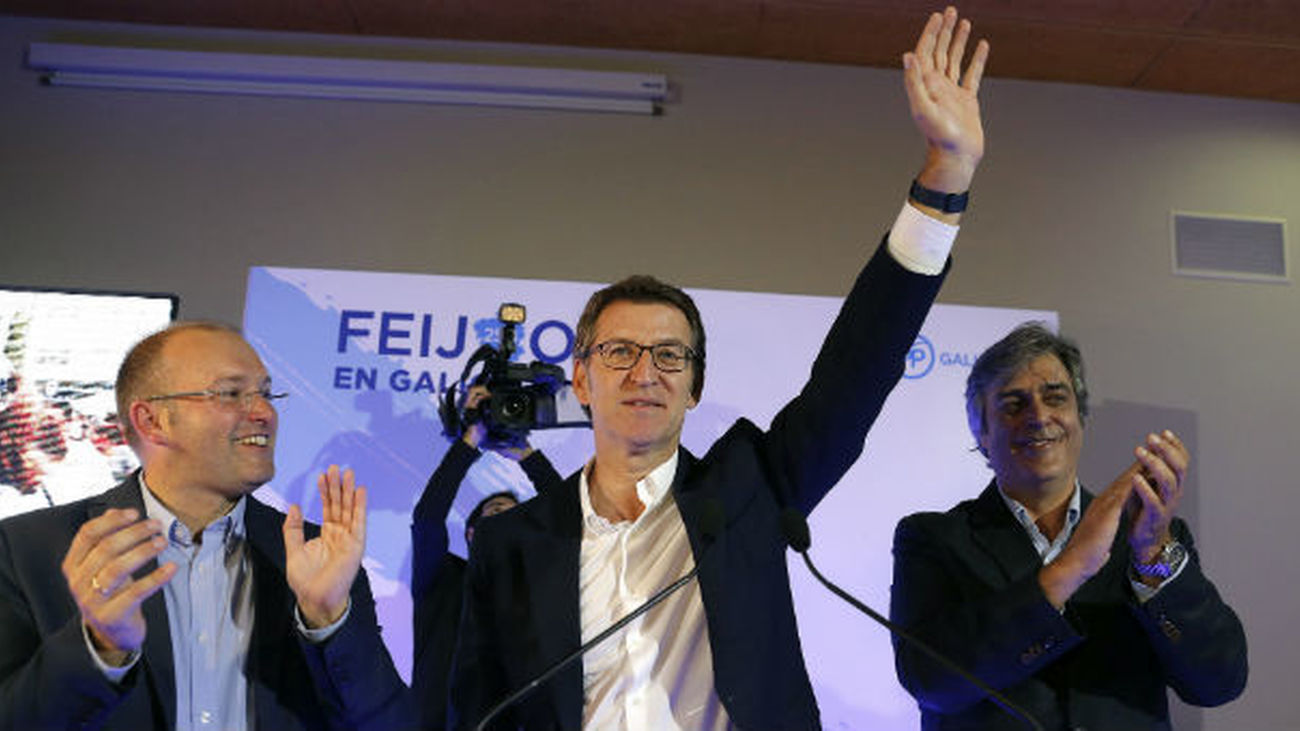El presidente de la Xunta y candidato a la reelección, Alberto Nuñez Feijóo, junto al secretario geneal del PPdG