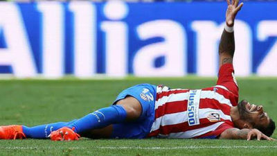 Augusto se rompe el ligamento cruzado