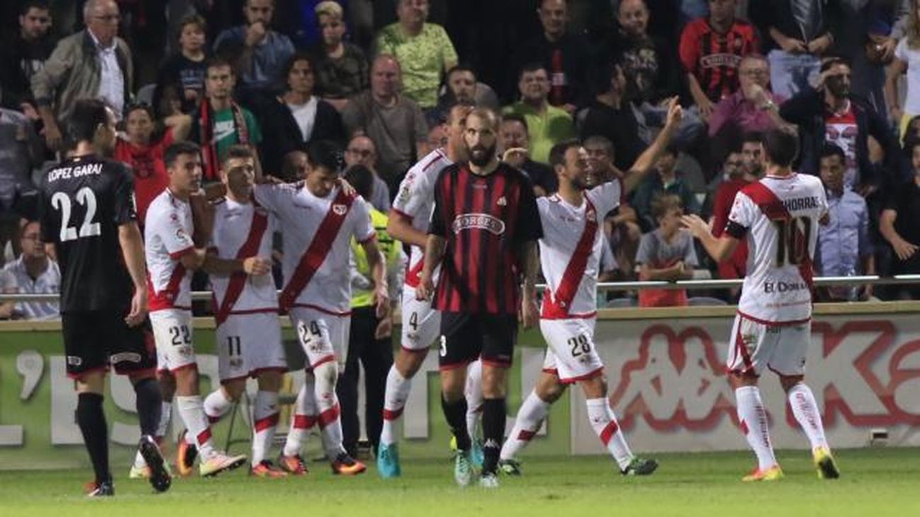 El Rayo empata en Reus (1-1) y el Getafe se hunde (0-2)