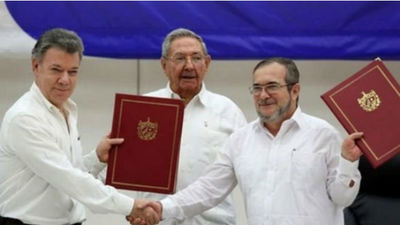 Firma solemne del acuerdo de paz con las FARC en Colombia