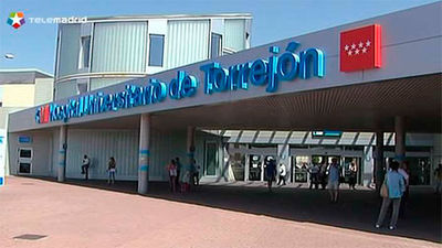 El consejero de Sanidad visita el Hospital de Torrejón en su quinto aniversario