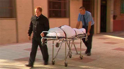 Una sexagenaria muere carbonizada en el incendio de su vivienda en Madrid