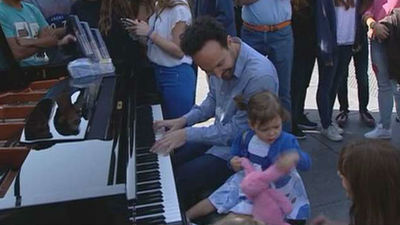 La calle Serrano y la Plaza de las Cortes se llenan de pianos
