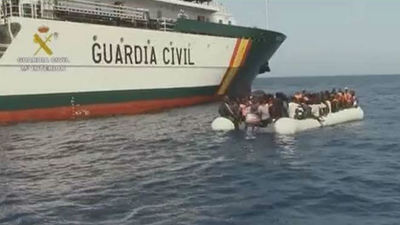 La Guardia Civil rescata a 1.258 inmigrantes, 232 menores y una embarazada