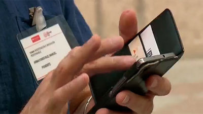 El uso del móvil en el trabajo, en entredicho