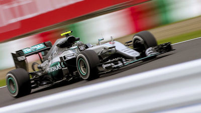 GP Japón: Rosberg, 'pole'; Sainz 14º y Alonso 15º