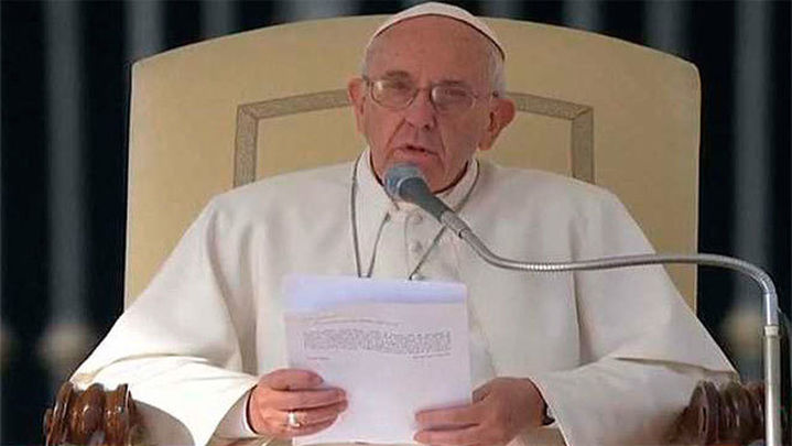El Papa dice que los extranjeros pueden dar ejemplo y denuncia su marginación