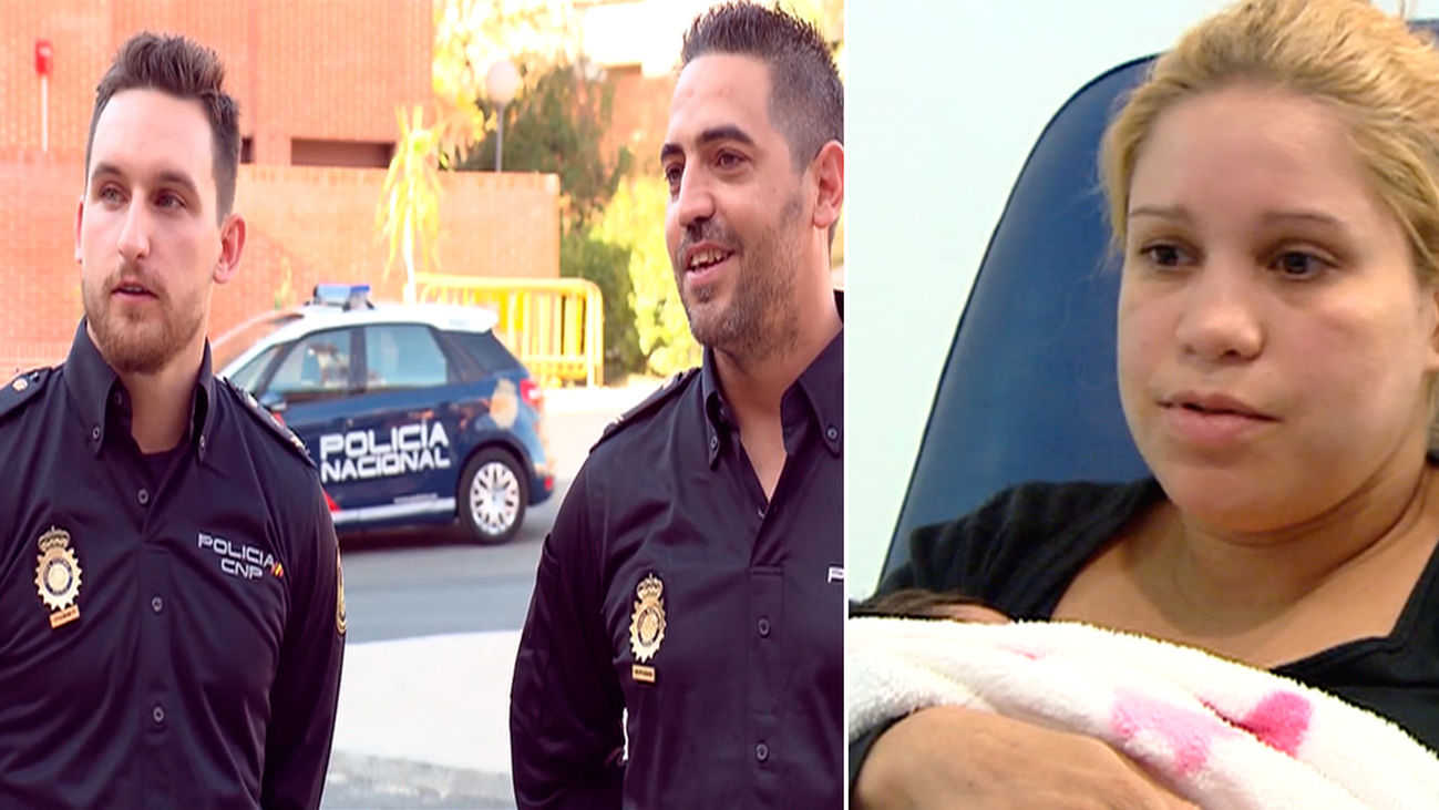 Dos agentes de policía salvan la vida de un bebé