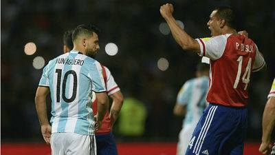 0-1. Argentina se estrella ante Paraguay y ve peligrar el Mundial