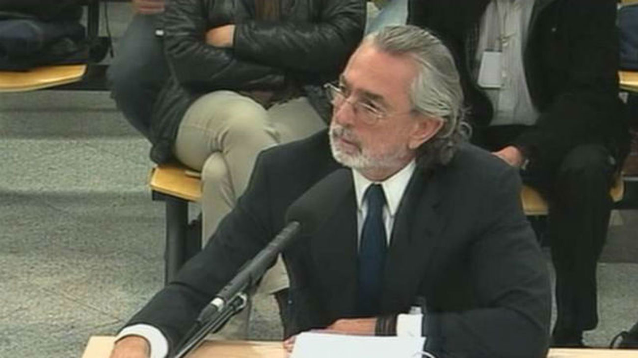 Bárcenas recibía el 3% por conseguir contratos en los ministerios, según Correa