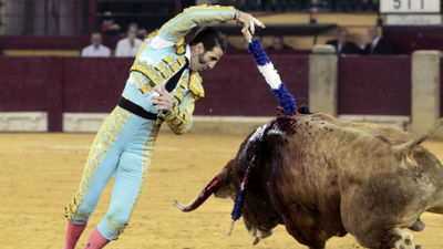 Los triunfos y la emoción del buen toreo disiparon la sombra de la tragedia