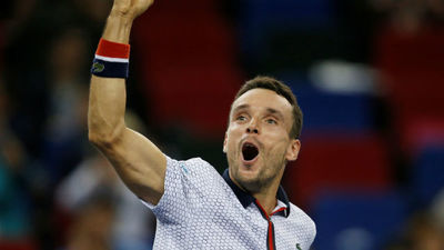 Shanghái: Bautista derrota a Djokovic y pasa a la final