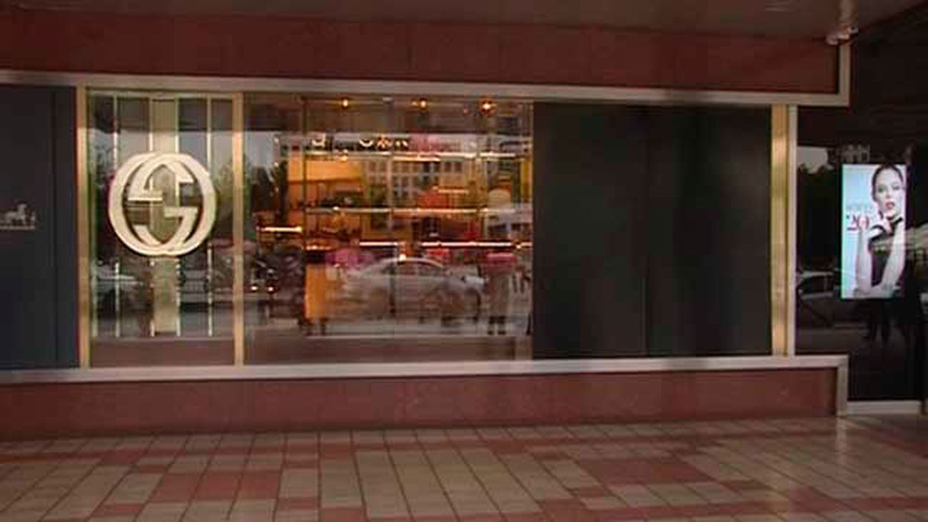 Robo a mazazos en un escaparate de El Corte Inglés de Castellana