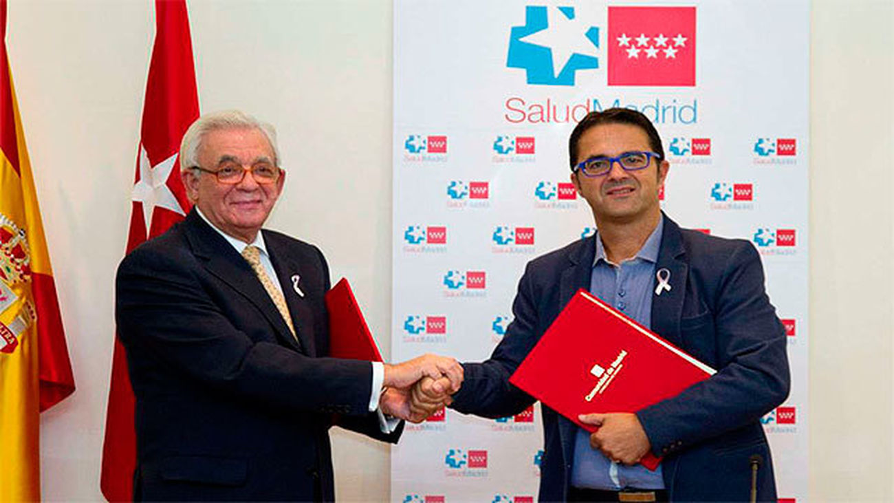 El consejero de Sanidad, Jesús Sánchez Martos con el presidente de Feder, Juan Carrión