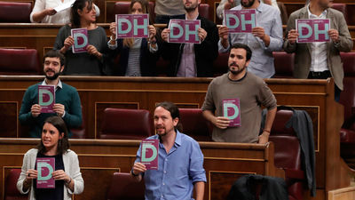 Llaman al orden a Iglesias tras protagonizar un incidente en el Congreso