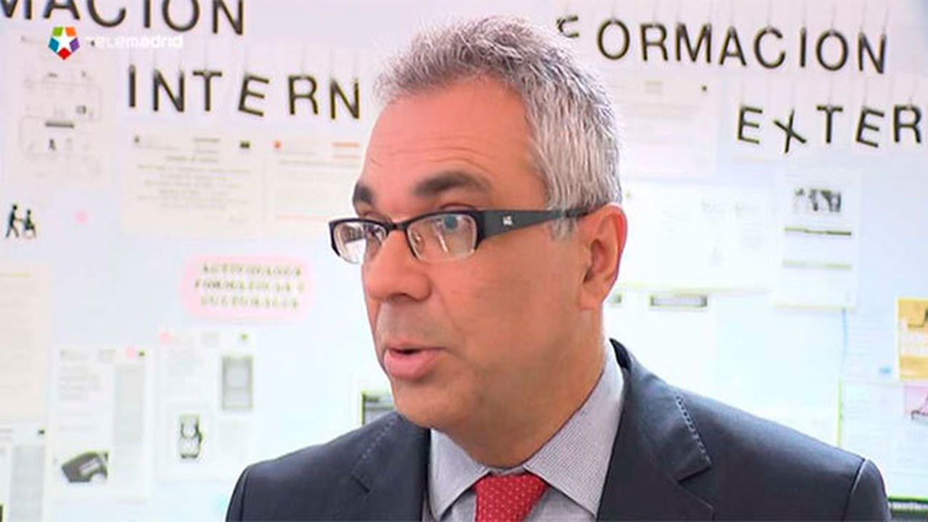 El consejero de Políticas Sociales y Familia,  Carlos Izquierdo