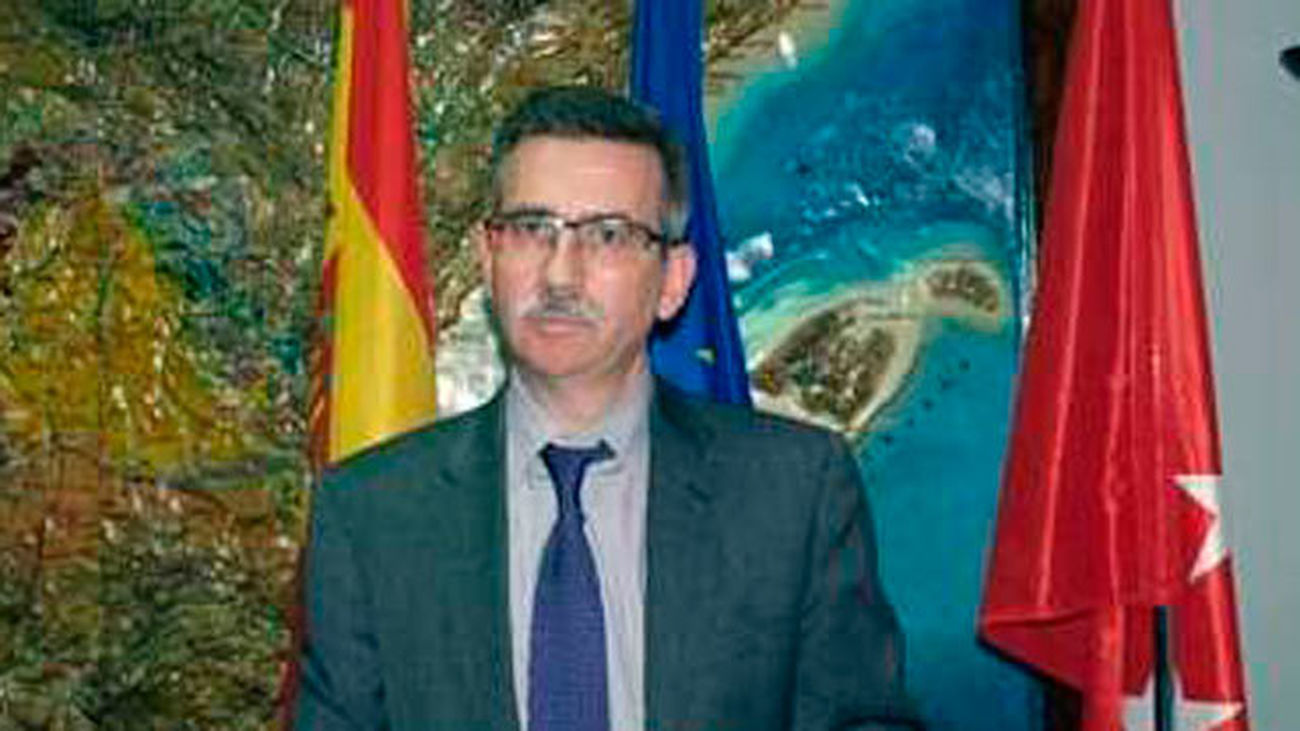 Cifuentes dice que López Jimeno es una persona inocente y "no está investigado"