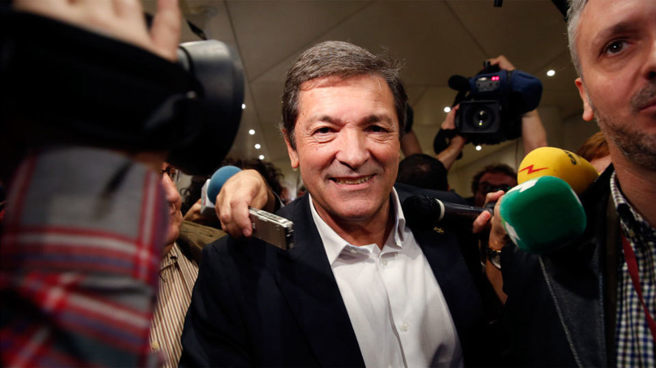 Fernández defiende una investidura en segunda votación si el PSOE se abstiene