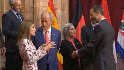 Los Reyes entregan en Oviedo los ocho Premios Princesa de Asturias