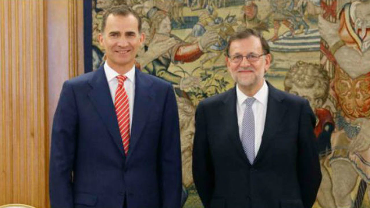 La decisión del PSOE deja vía libre a una investidura de Rajoy casi al límite