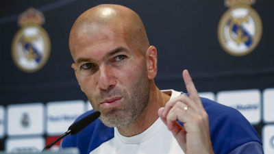 Zidane: "¿Pitos a Cristiano? A mí también me pitaron..."