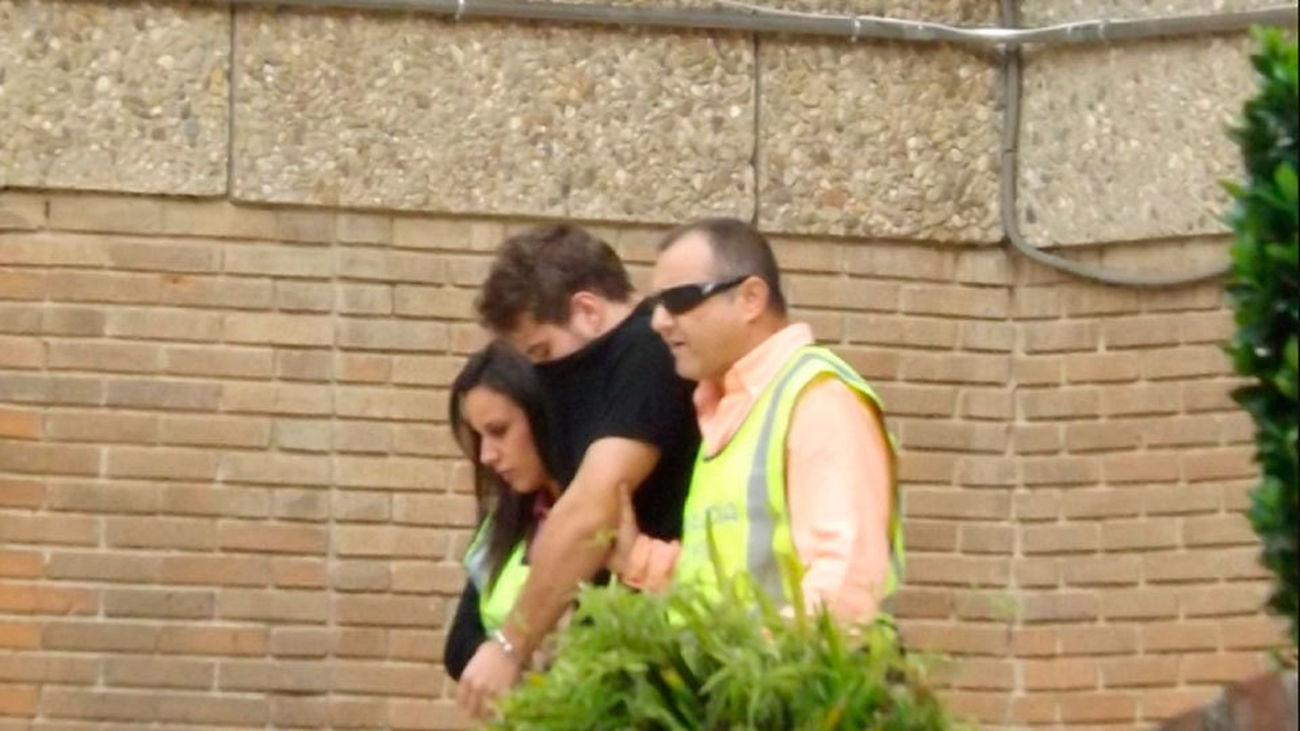 Un vecino llevó a la urbanización al asesino de Pioz el día de los crimenes